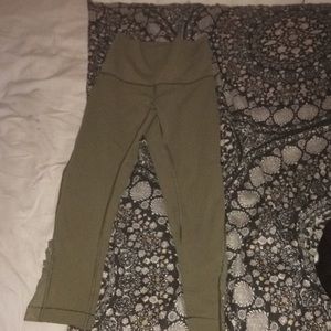 Lululemon leggings